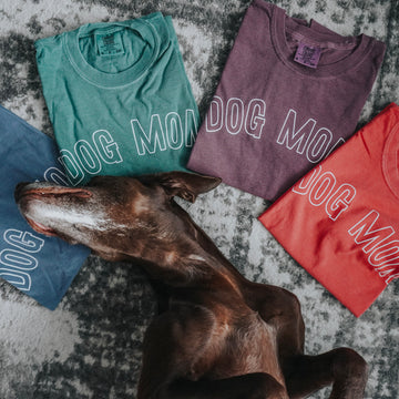 Dog Mom Outline Tee